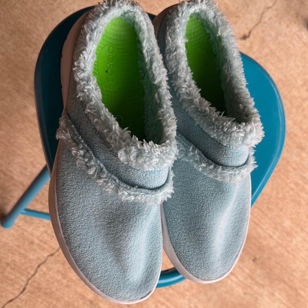 Ladies Light Blue Oofos sz 10 eu 41 SOFT Fringed Mules Comfort OoCoozie